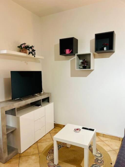 Casa Lucia A Carugo Apartman Kültér fotó